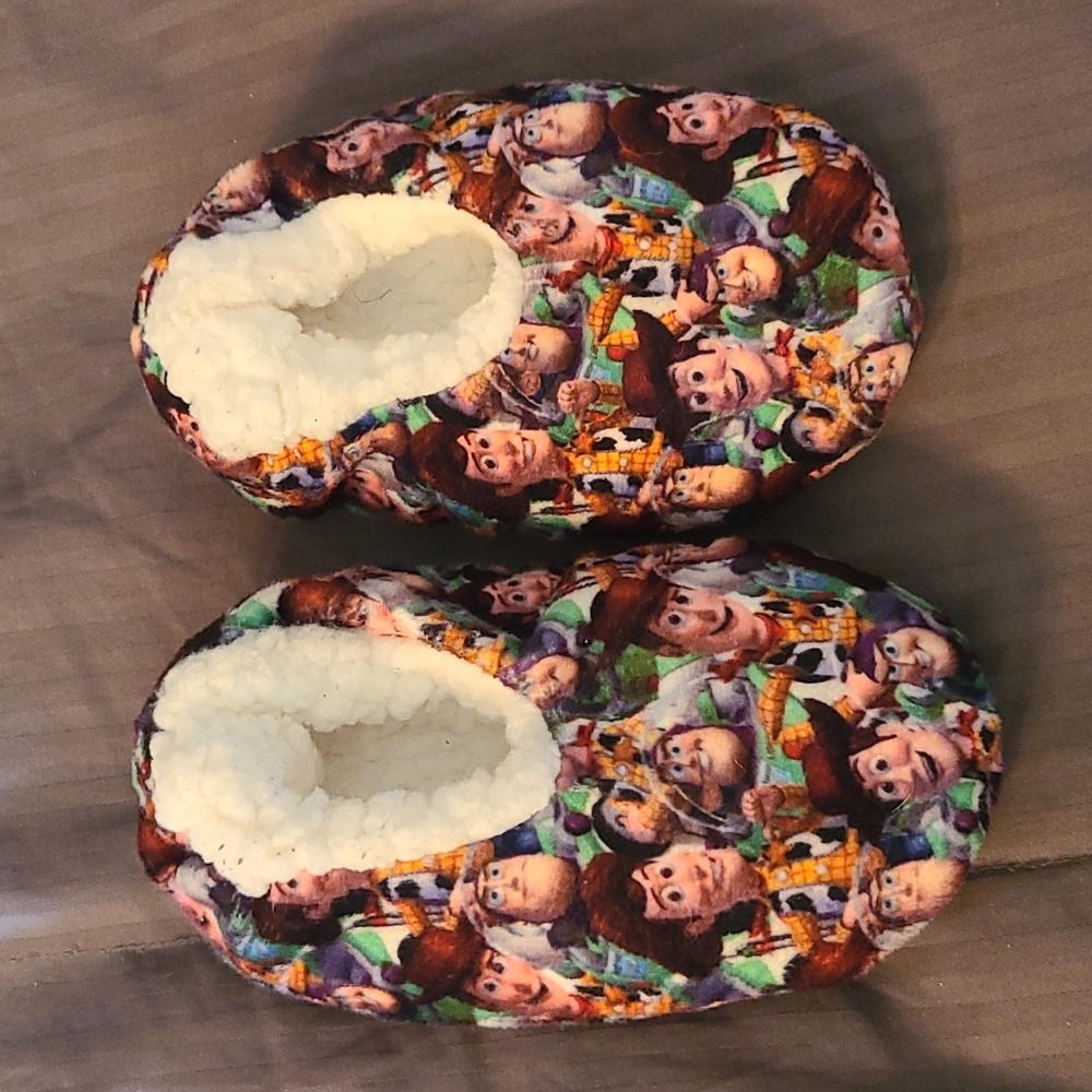 Size 7 Toy Story slippers